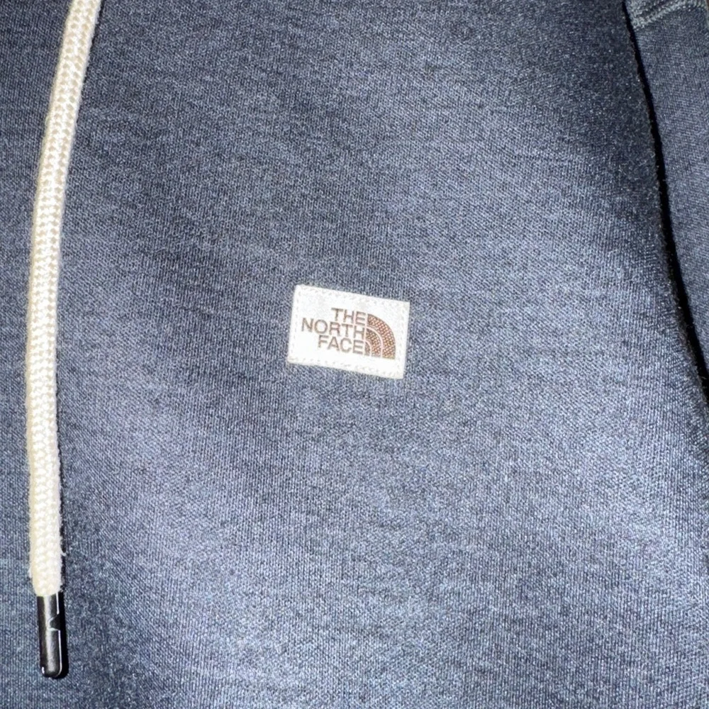 The North Face Men’s Campshire Full-Zip Sherpa Lined Hoodie – Charcoal Gray L
